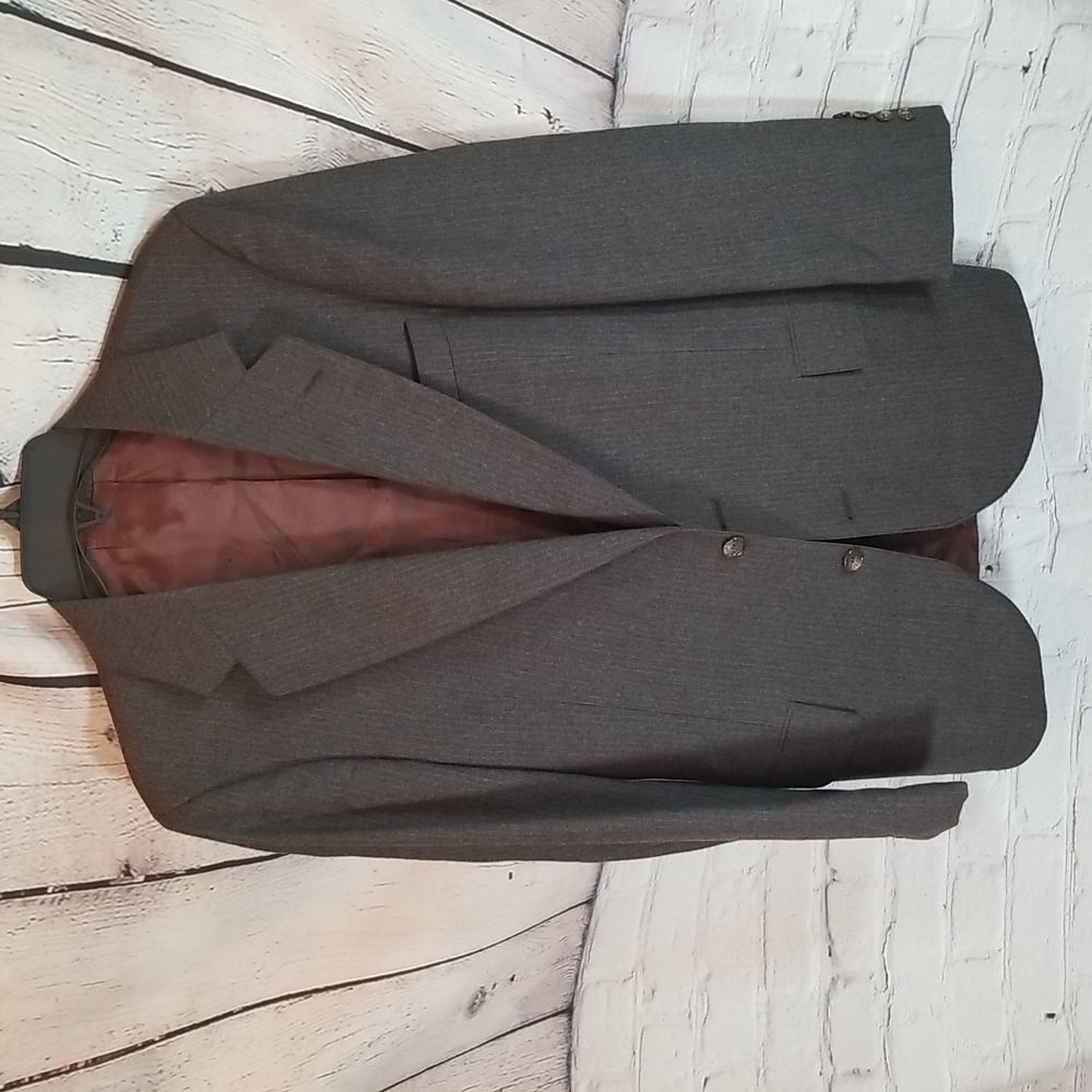 English Manor men's two button wool sport coat.